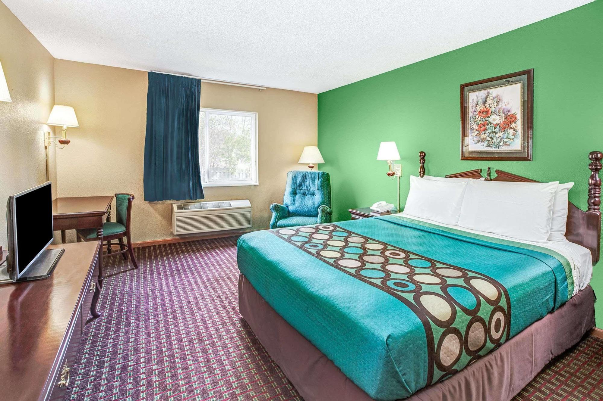 Super 8 By Wyndham Mchenry Fox Lake Area Exterior photo